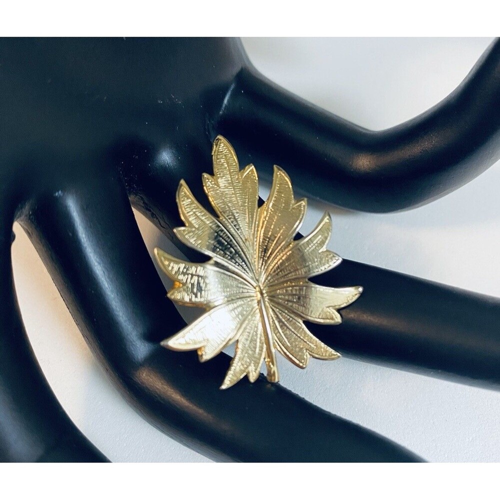 Vintage Mcm Goldtone Brooch Pin Leaf